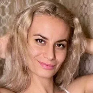 Julianaa Novak Onlyfans Photo Gallery 