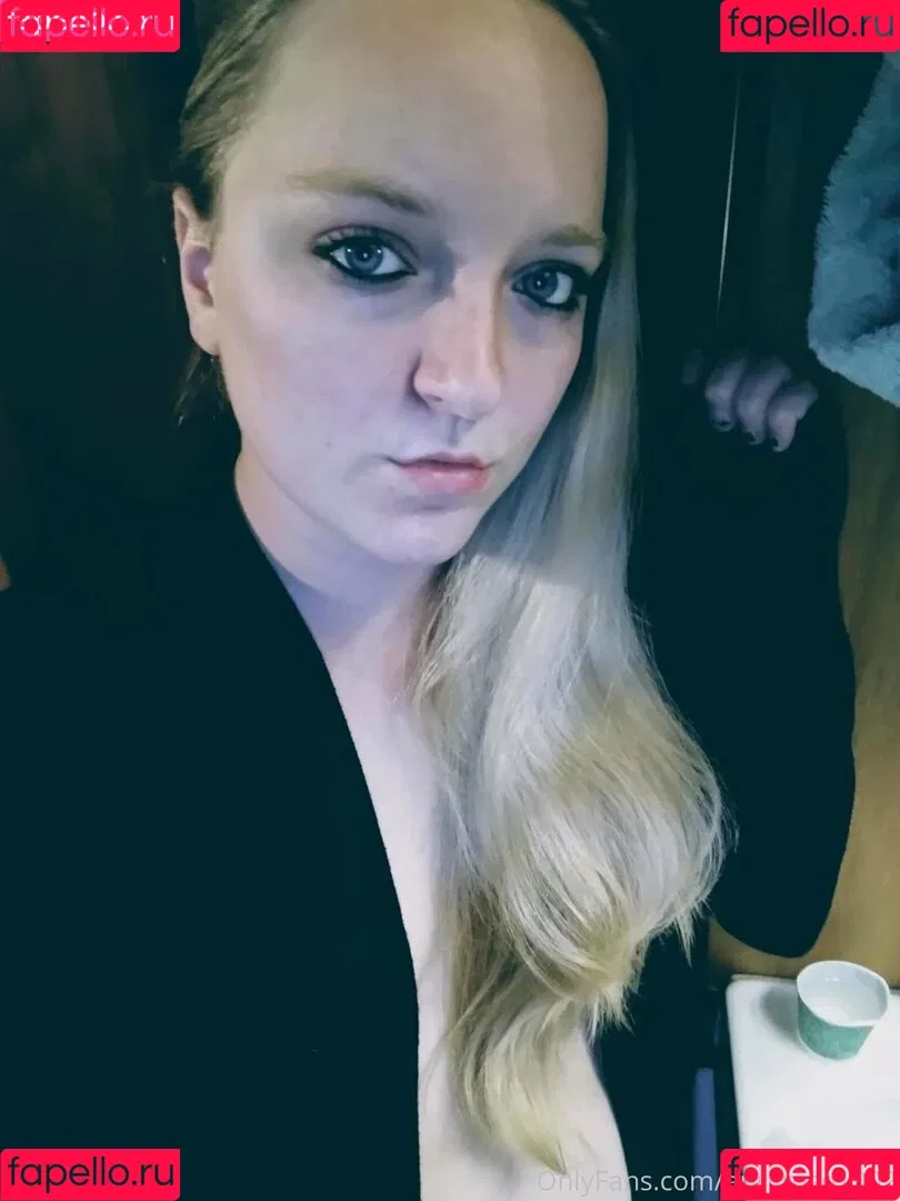 aprilrose1992 Onlyfans Photo Gallery 