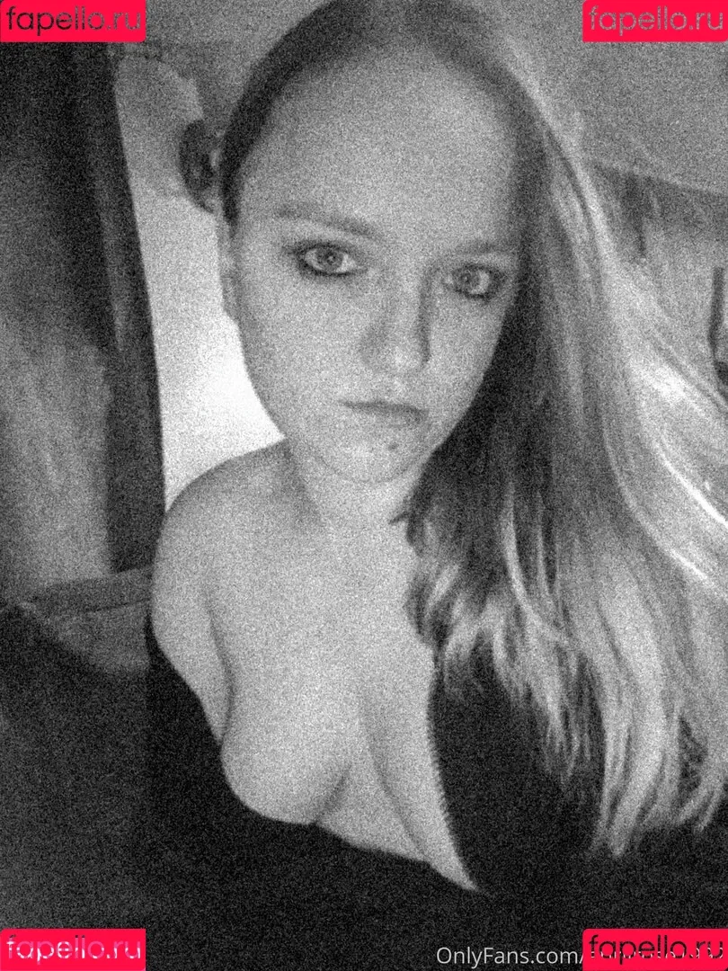 aprilrose1992 Onlyfans Photo Gallery 