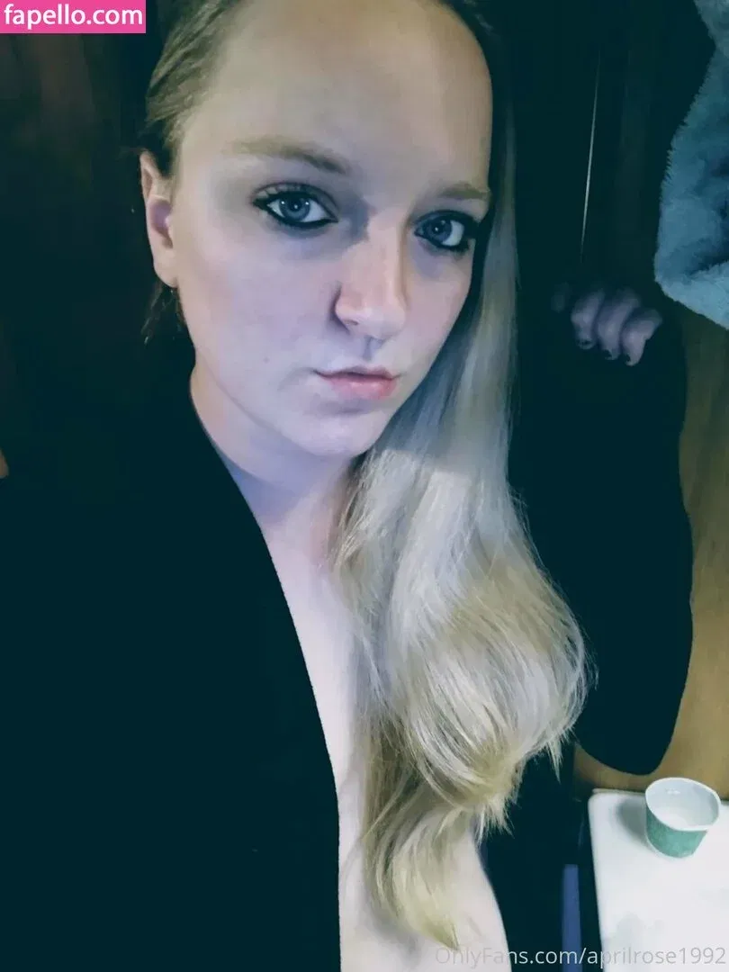 aprilrose1992 Onlyfans Photo Gallery 