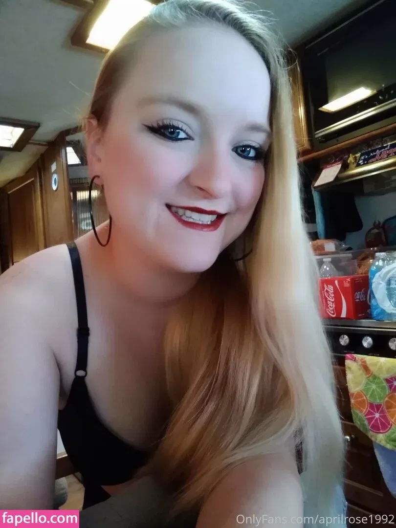 aprilrose1992 Onlyfans Photo Gallery 