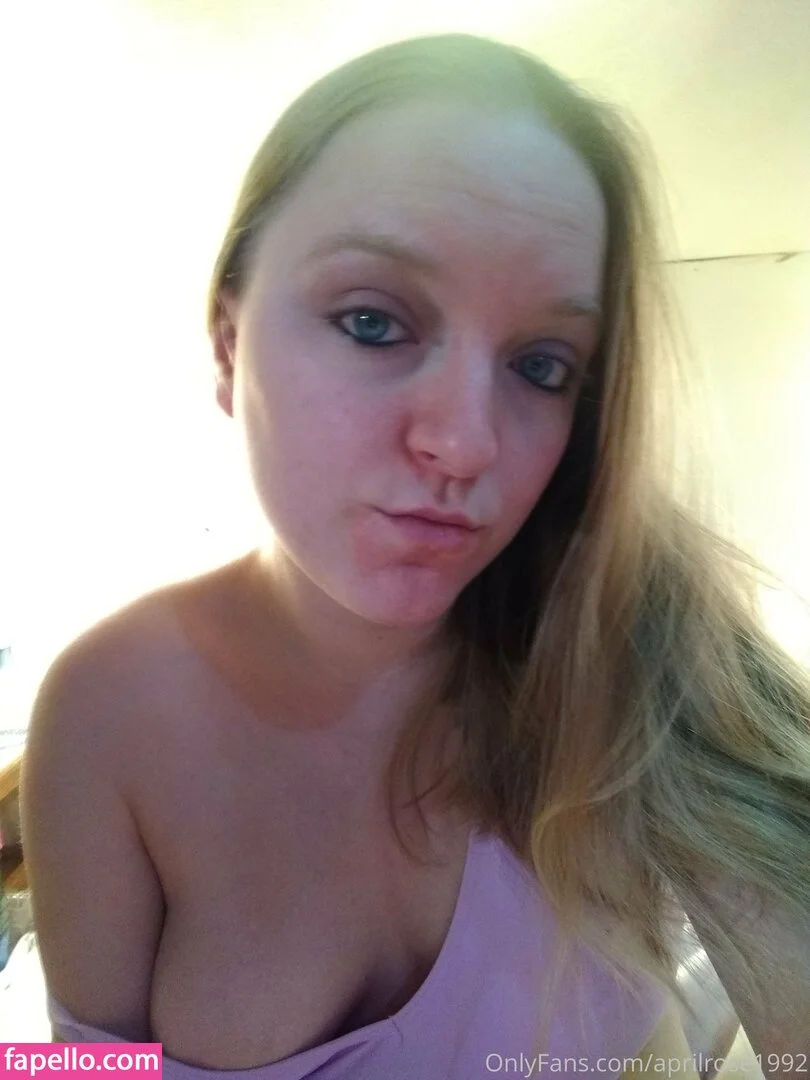 aprilrose1992 Onlyfans Photo Gallery 