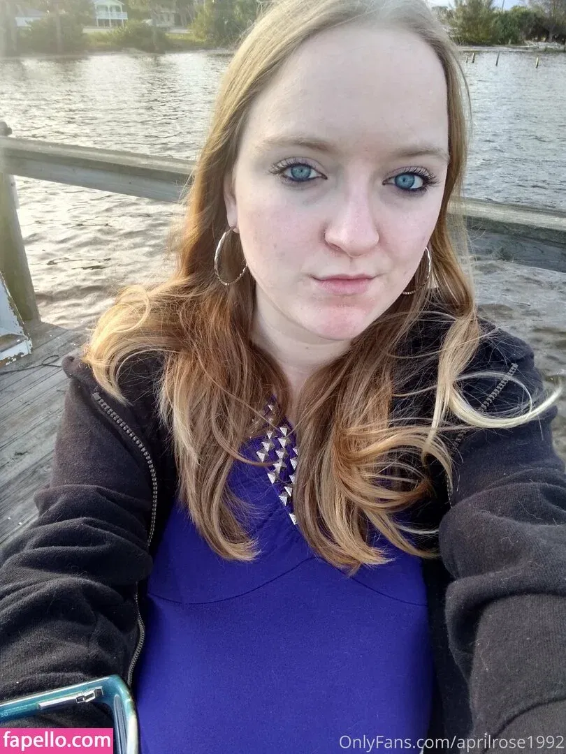 aprilrose1992 Onlyfans Photo Gallery 