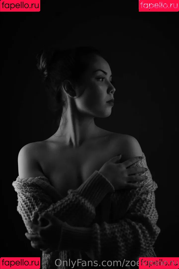 zoeymoore Onlyfans Photo Gallery 