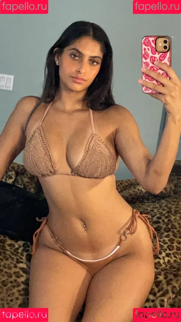 Happy Barot Onlyfans Photo Gallery 