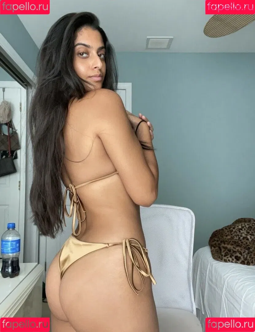 Happy Barot Onlyfans Photo Gallery 