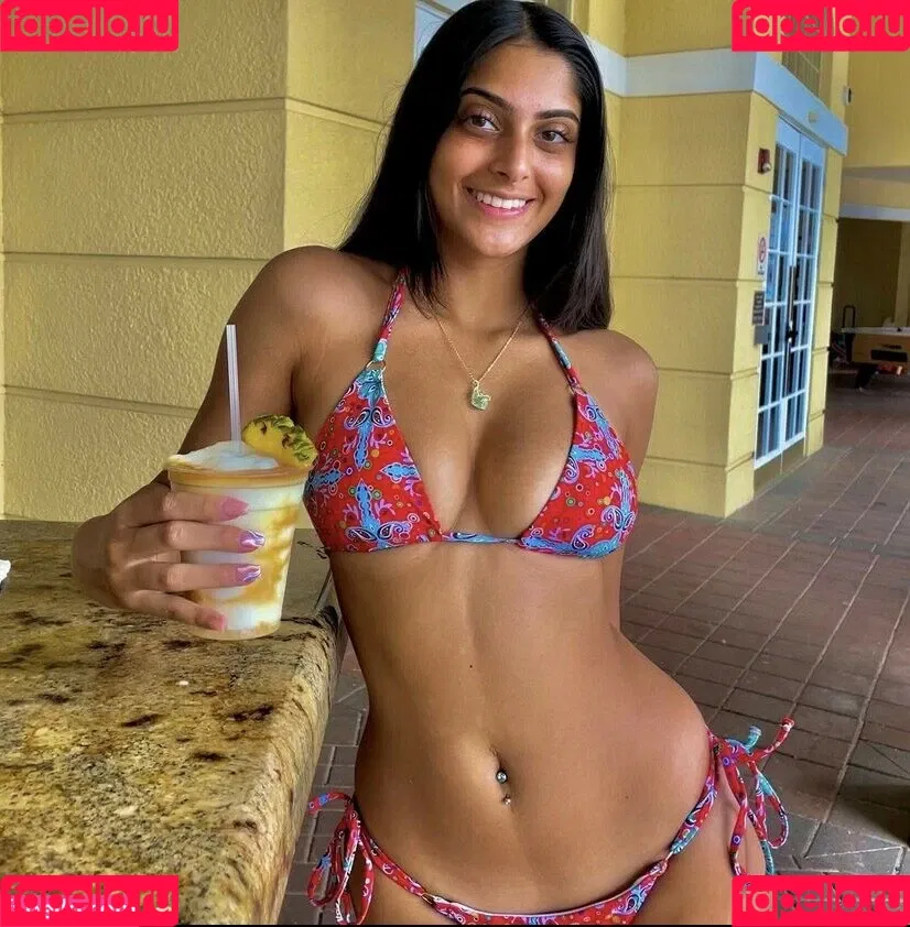 Happy Barot Onlyfans Photo Gallery 