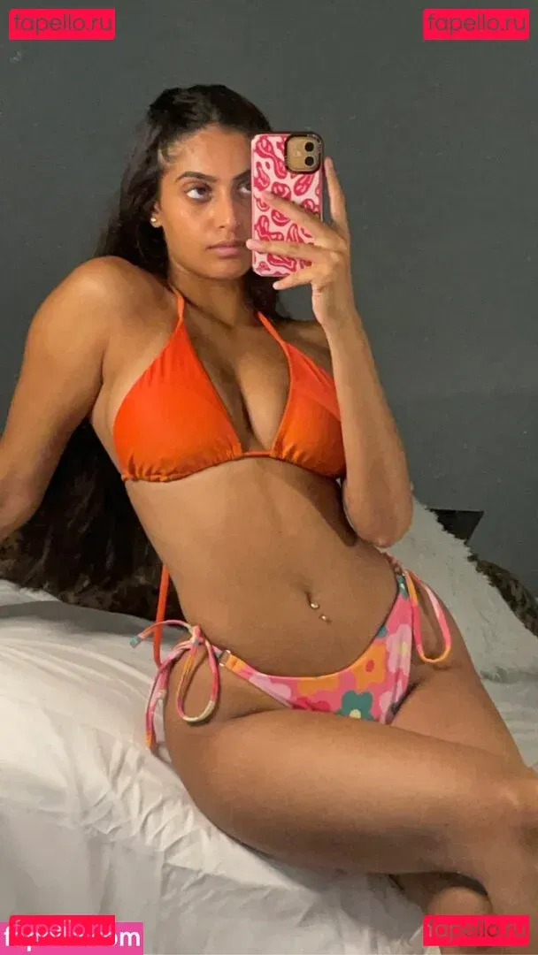 Happy Barot Onlyfans Photo Gallery 