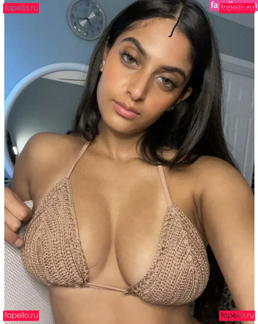 Happy Barot Onlyfans Photo Gallery 