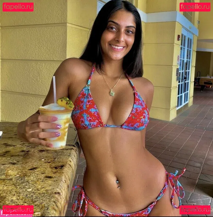 Happy Barot Onlyfans Photo Gallery 