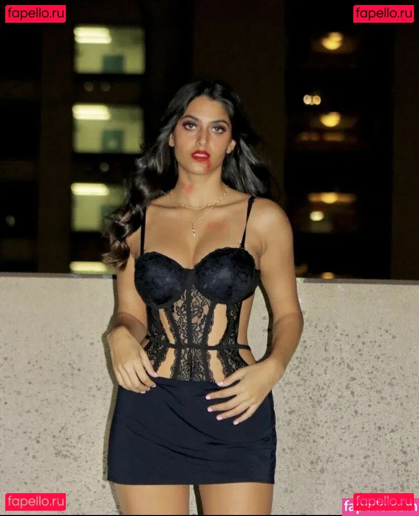 Happy Barot Onlyfans Photo Gallery 