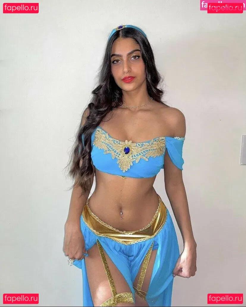 Happy Barot Onlyfans Photo Gallery 