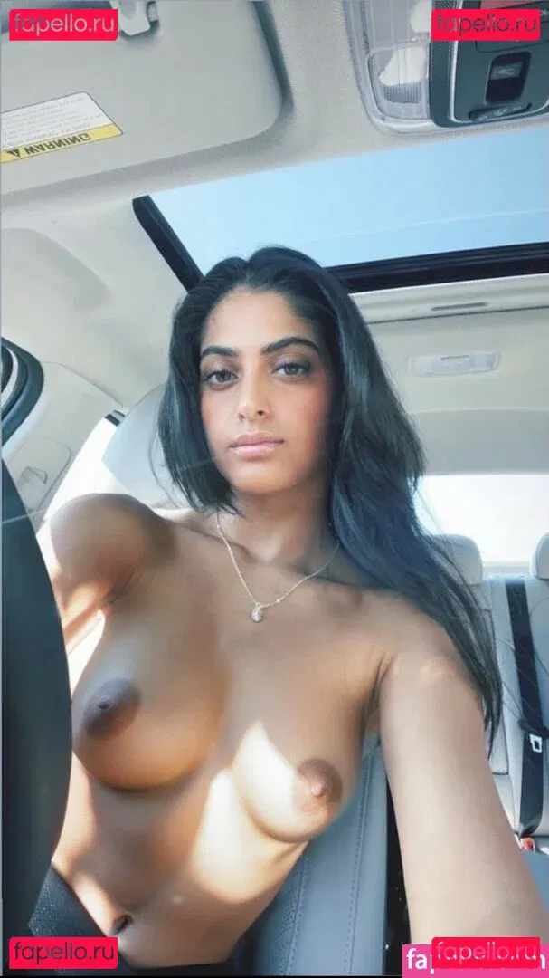 Happy Barot Onlyfans Photo Gallery 