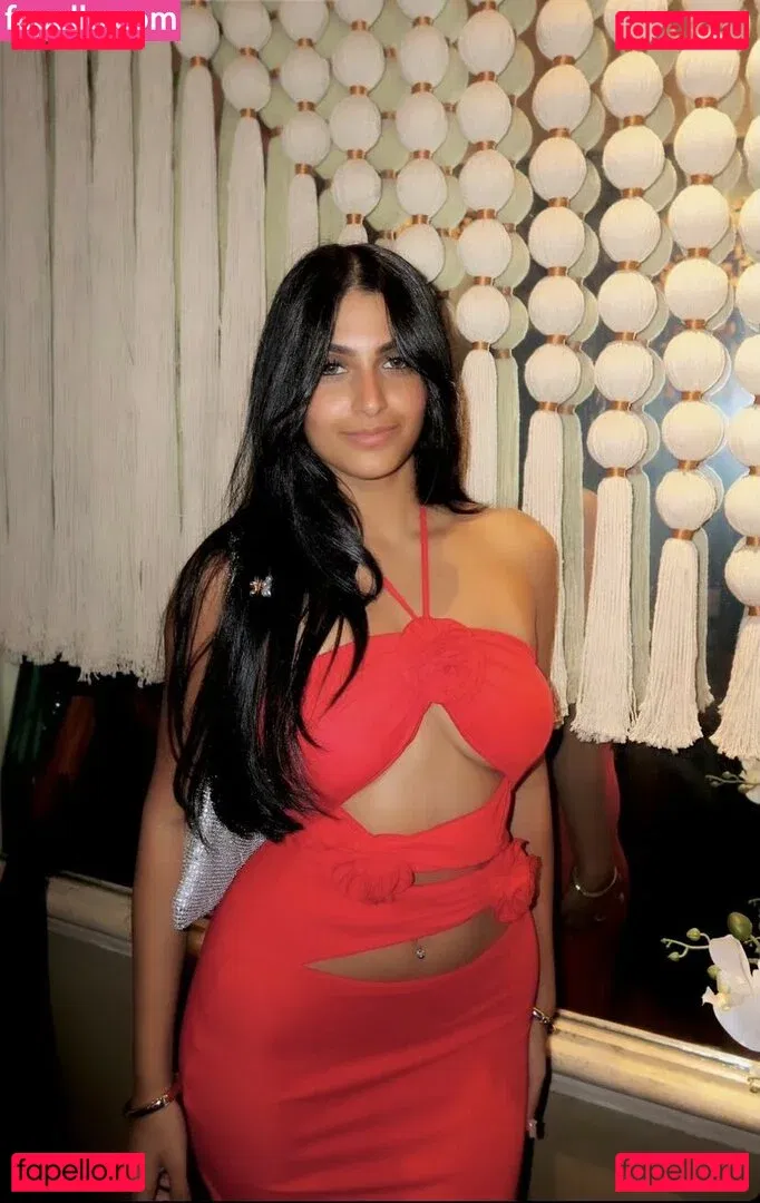 Happy Barot Onlyfans Photo Gallery 