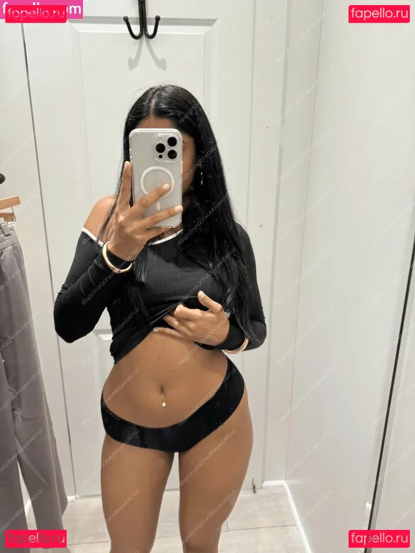 Happy Barot Onlyfans Photo Gallery 