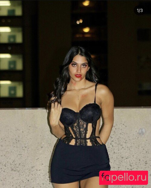 Happy Barot Onlyfans Photo Gallery 