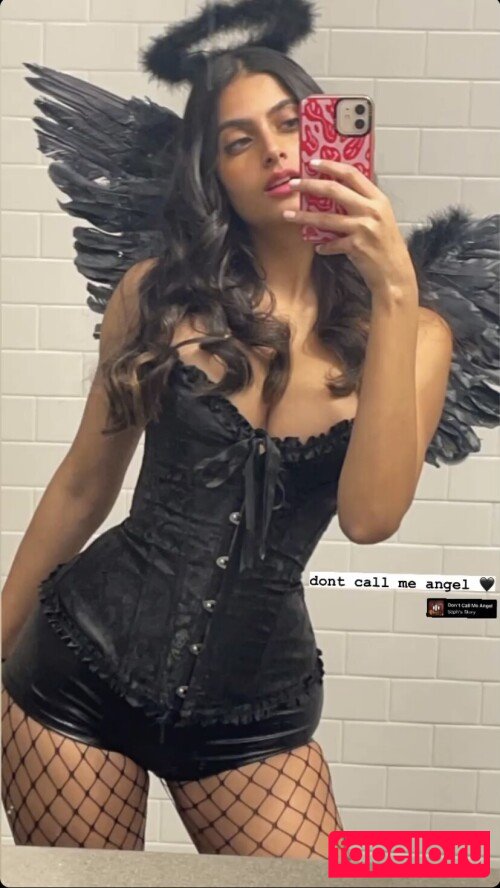 Happy Barot Onlyfans Photo Gallery 