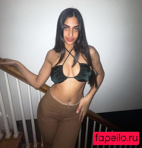 Happy Barot Onlyfans Photo Gallery 