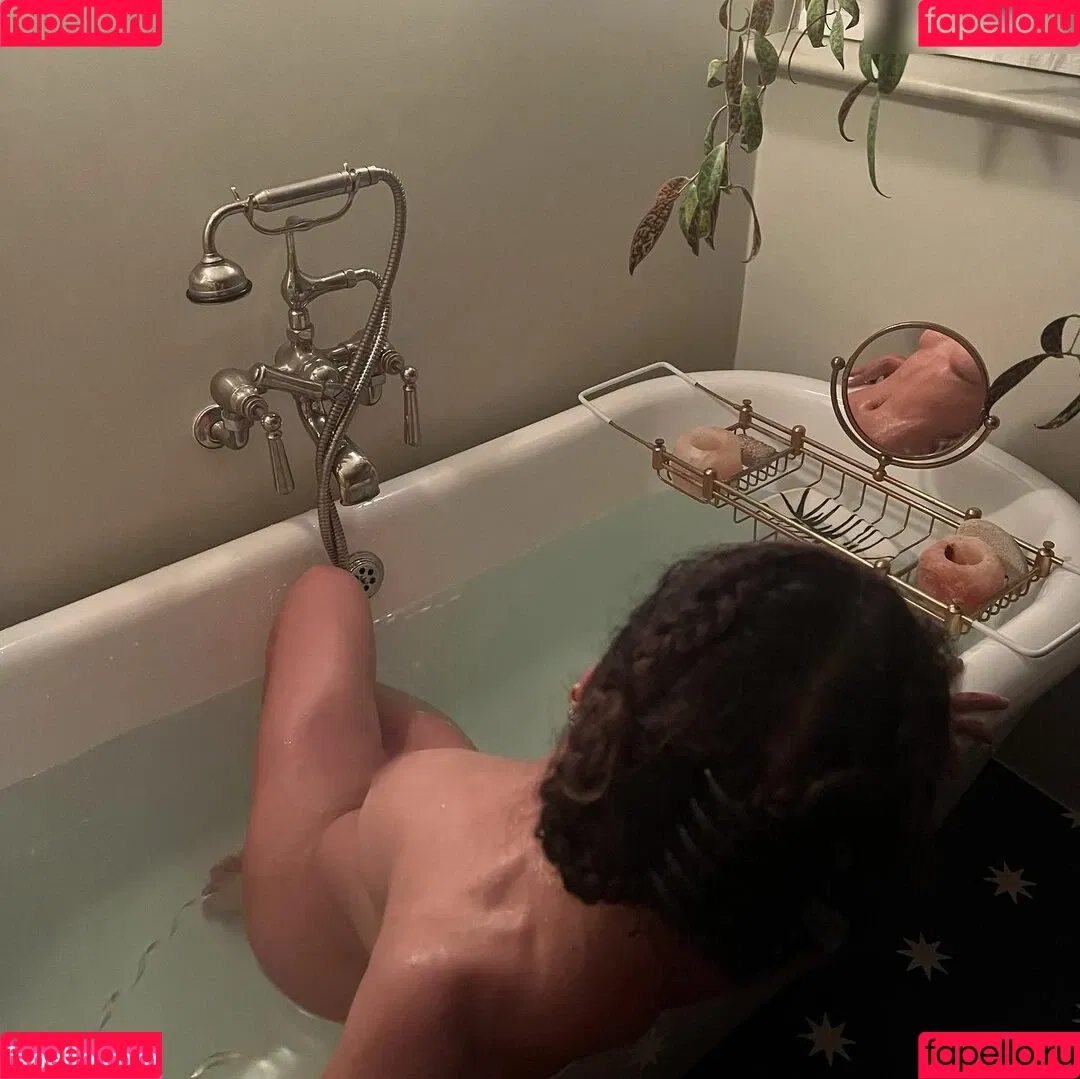 FKA Twigs Onlyfans Photo Gallery 