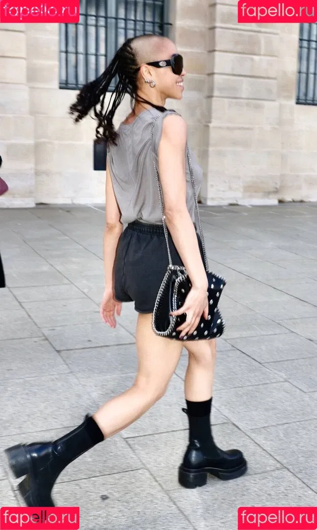 FKA Twigs Onlyfans Photo Gallery 
