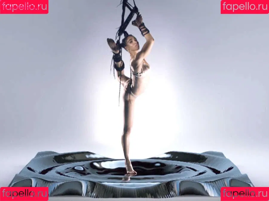 FKA Twigs Onlyfans Photo Gallery 