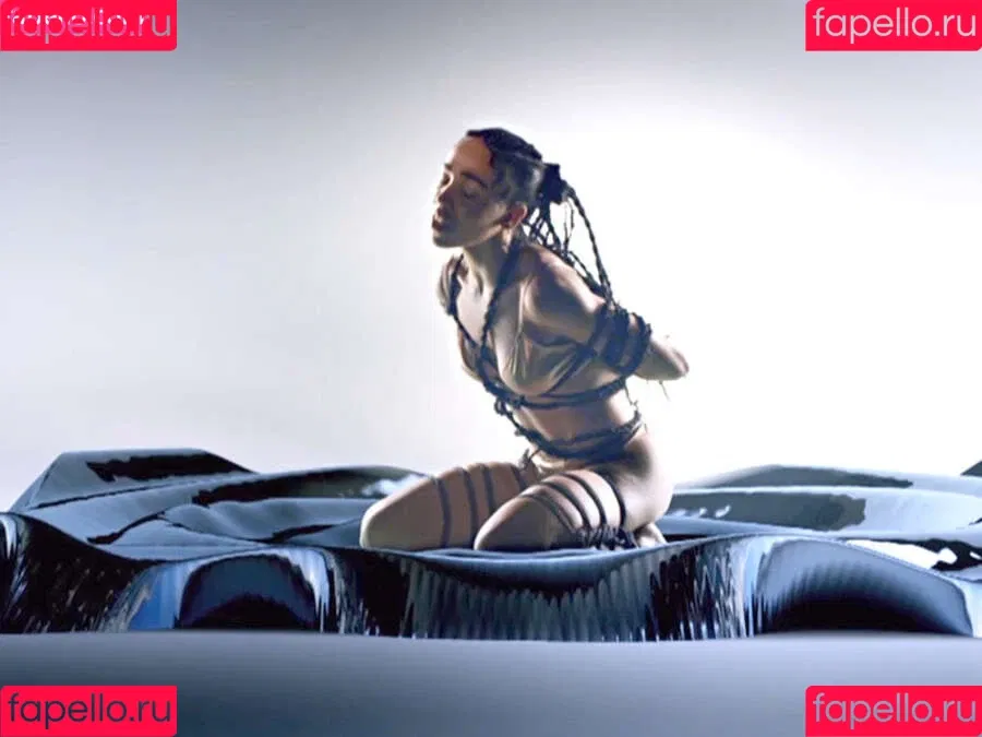 FKA Twigs Onlyfans Photo Gallery 