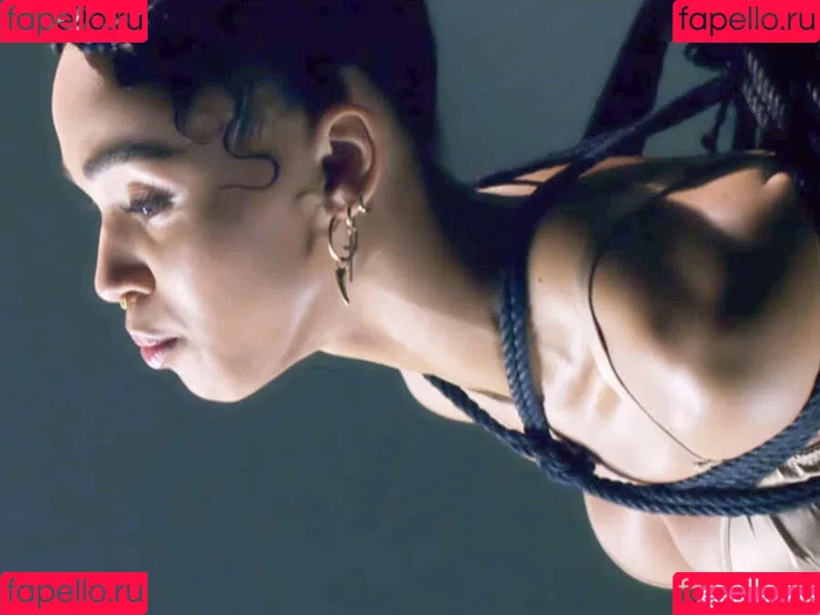 FKA Twigs Onlyfans Photo Gallery 