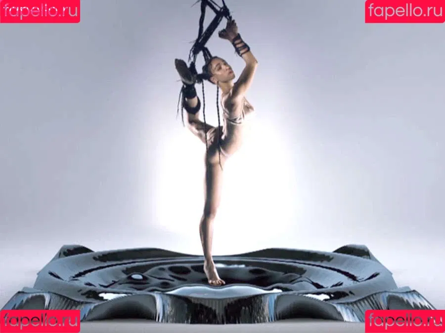 FKA Twigs Onlyfans Photo Gallery 