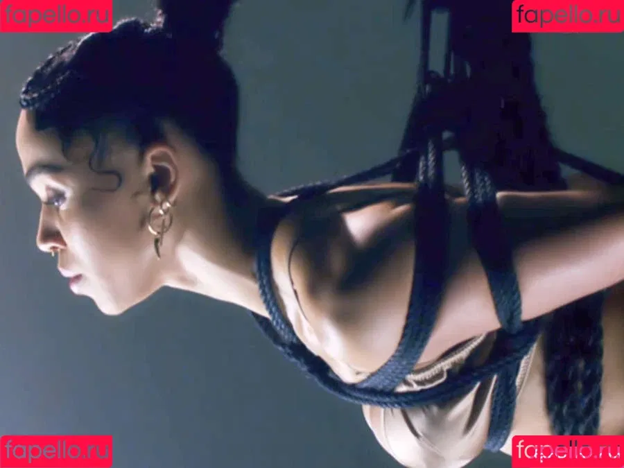 FKA Twigs Onlyfans Photo Gallery 