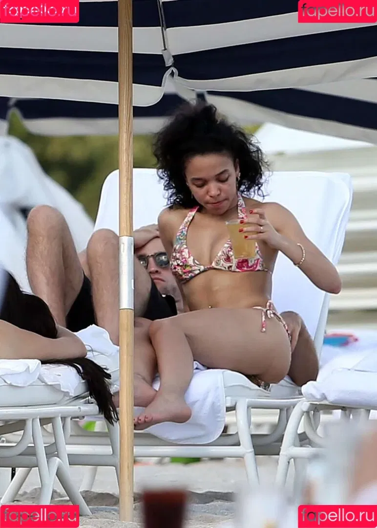 FKA Twigs Onlyfans Photo Gallery 