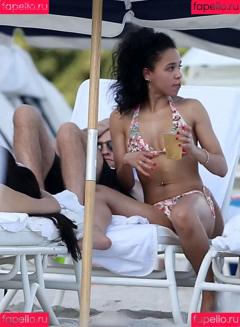 FKA Twigs Onlyfans Photo Gallery 