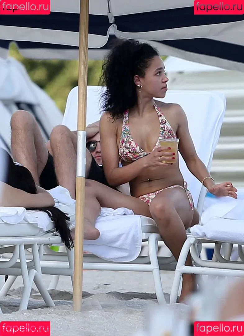 FKA Twigs Onlyfans Photo Gallery 