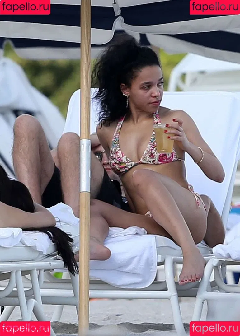 FKA Twigs Onlyfans Photo Gallery 