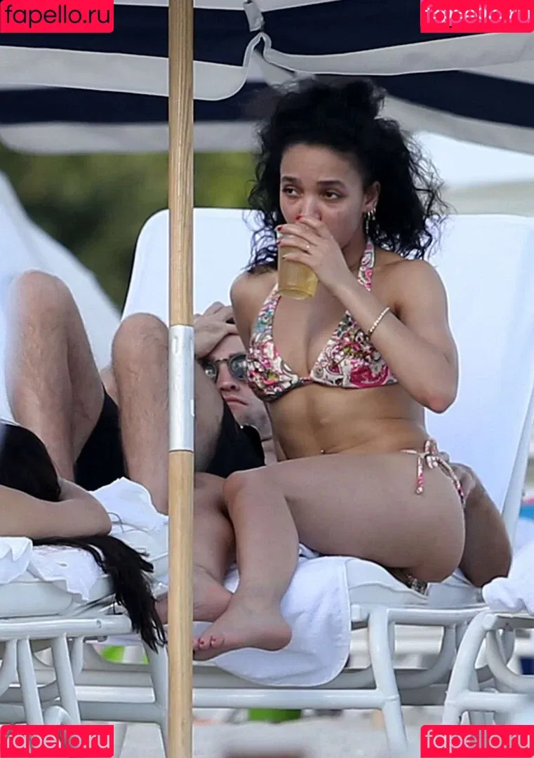 FKA Twigs Onlyfans Photo Gallery 