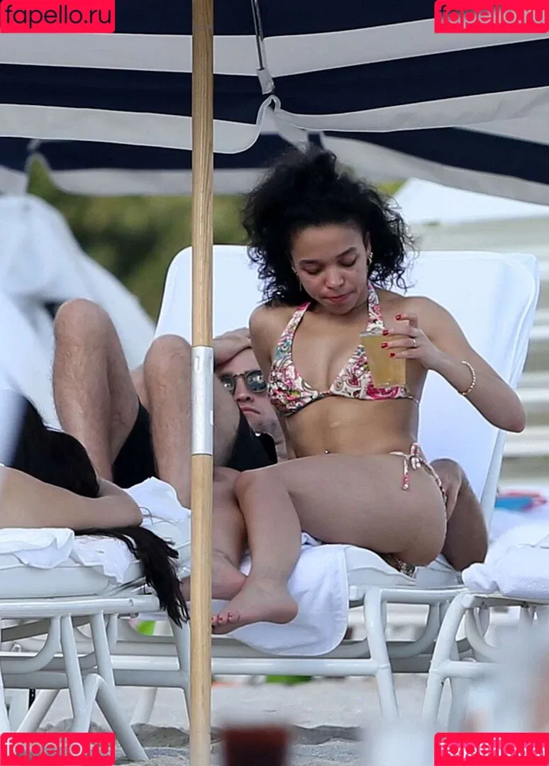 FKA Twigs Onlyfans Photo Gallery 