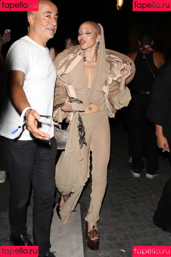 FKA Twigs Onlyfans Photo Gallery 