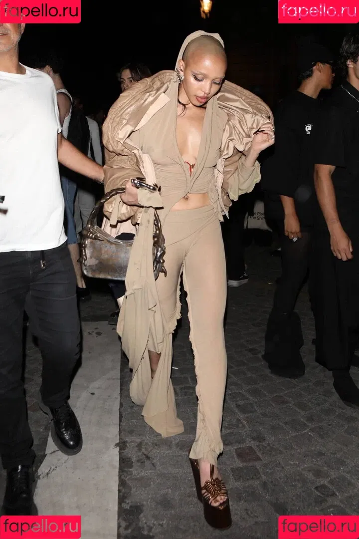 FKA Twigs Onlyfans Photo Gallery 