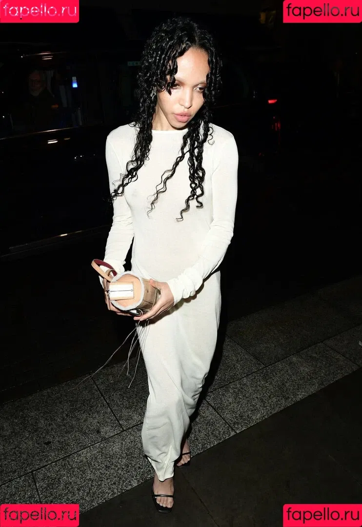 FKA Twigs Onlyfans Photo Gallery 