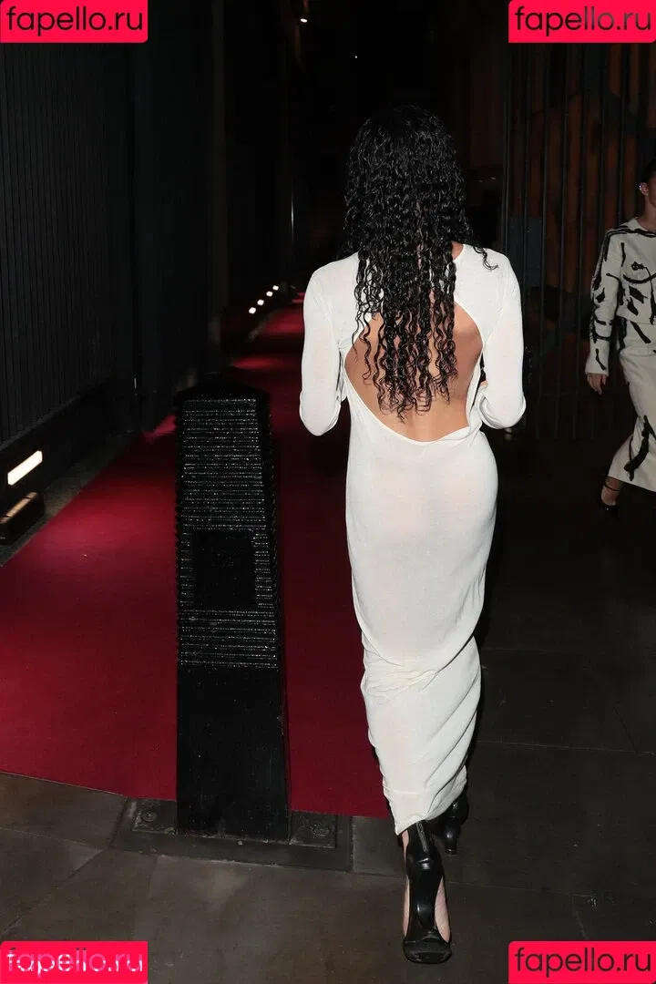 FKA Twigs Onlyfans Photo Gallery 