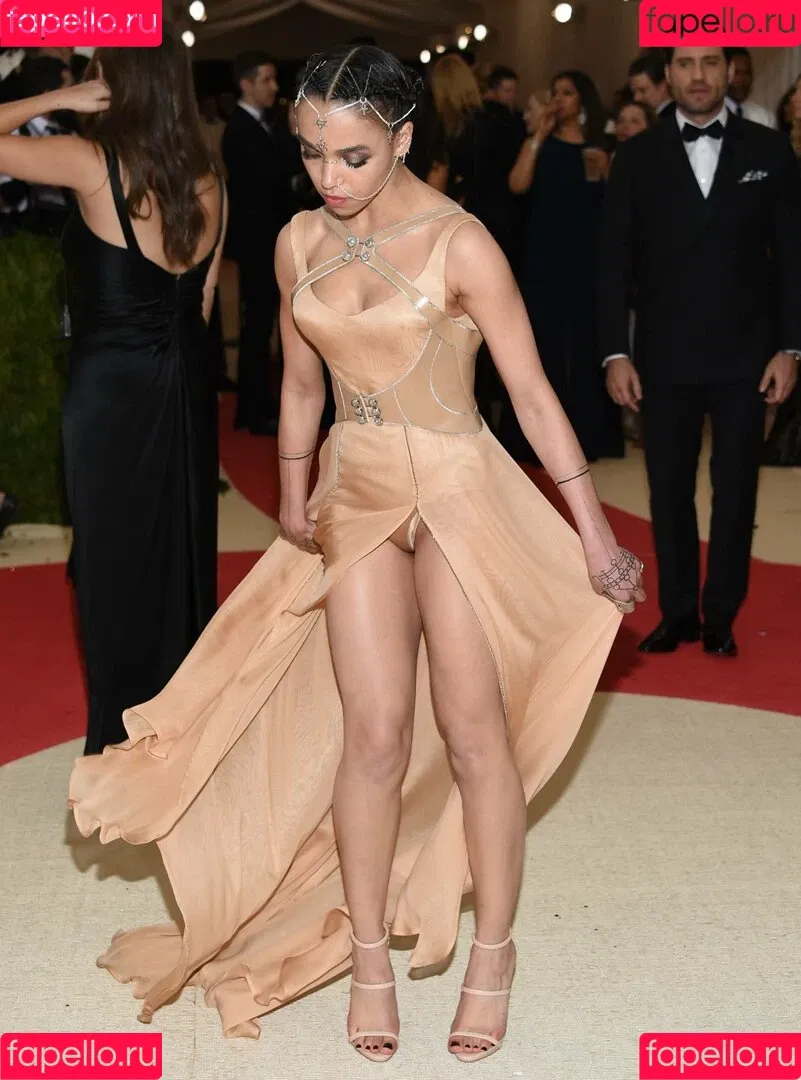 FKA Twigs Onlyfans Photo Gallery 