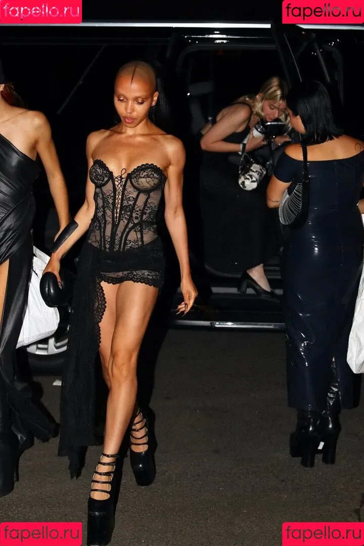 FKA Twigs Onlyfans Photo Gallery 
