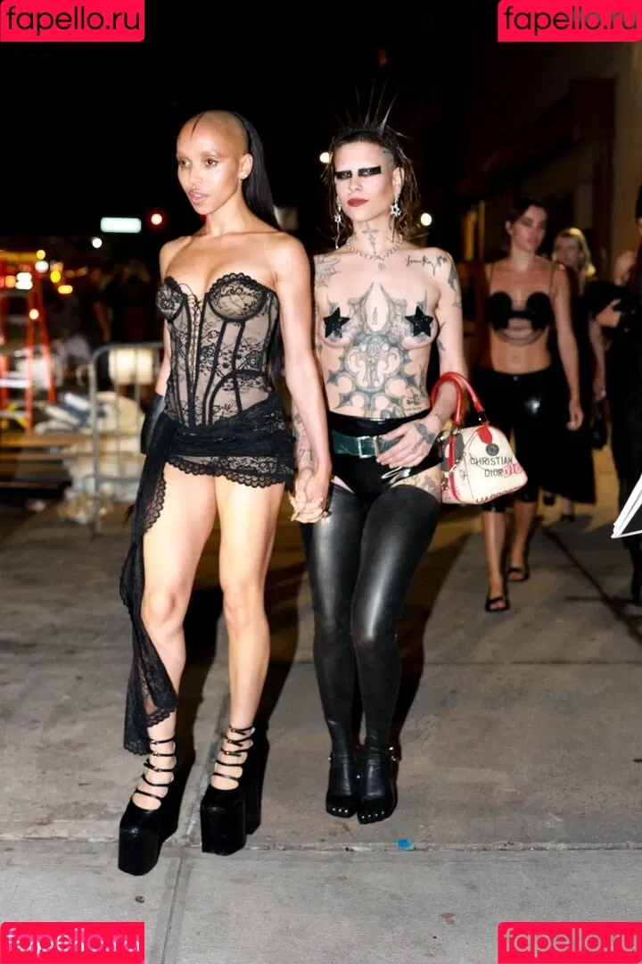 FKA Twigs Onlyfans Photo Gallery 