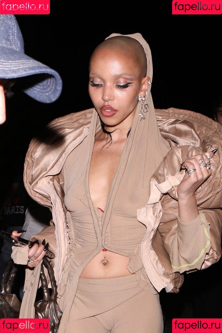 FKA Twigs Onlyfans Photo Gallery 