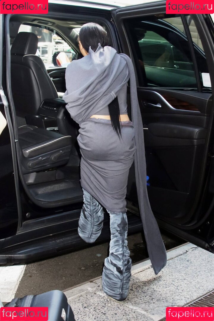 FKA Twigs Onlyfans Photo Gallery 