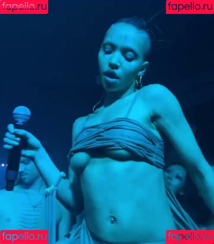 FKA Twigs Onlyfans Photo Gallery 