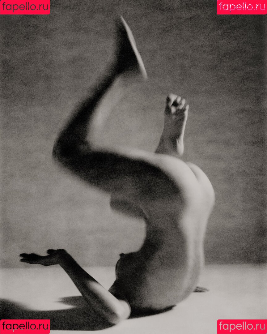 FKA Twigs Onlyfans Photo Gallery 