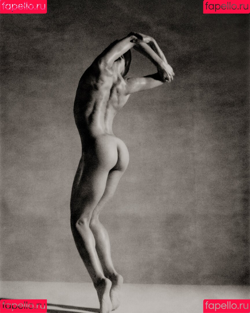 FKA Twigs Onlyfans Photo Gallery 