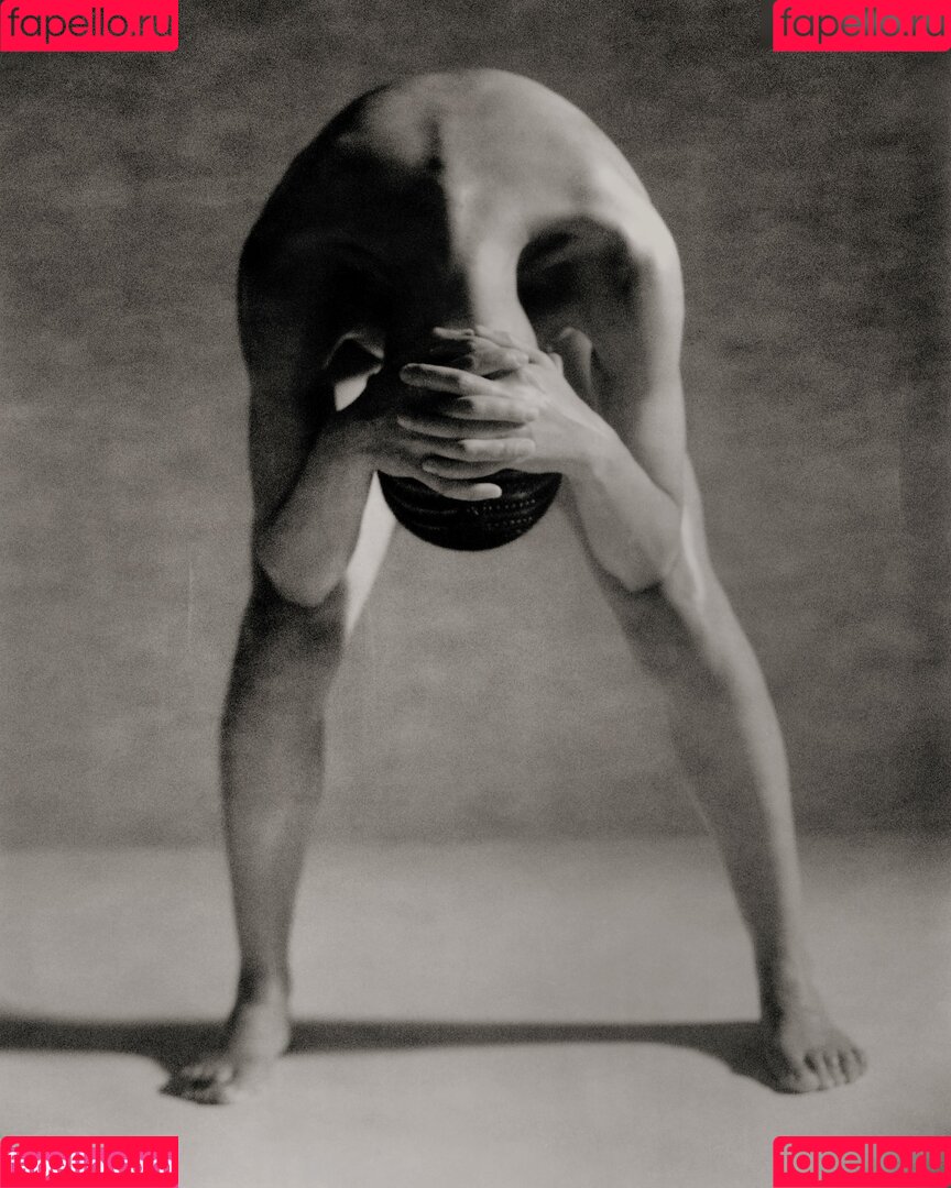 FKA Twigs Onlyfans Photo Gallery 