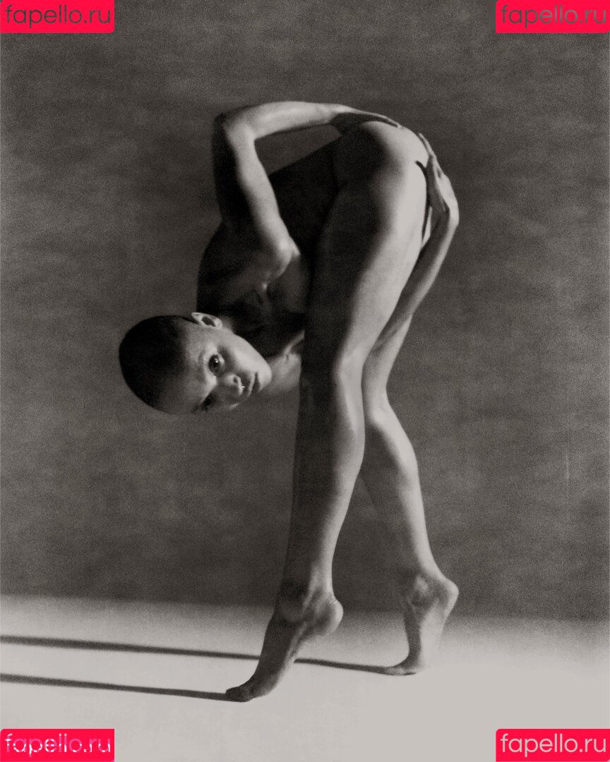 FKA Twigs Onlyfans Photo Gallery 