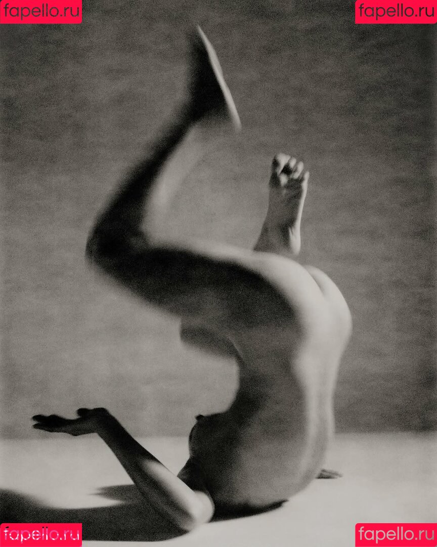 FKA Twigs Onlyfans Photo Gallery 